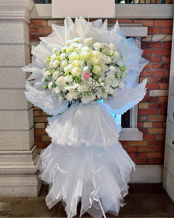 名古屋のフラスタ制作例1|推し活・ライブのフラワースタンド(スタンド花)