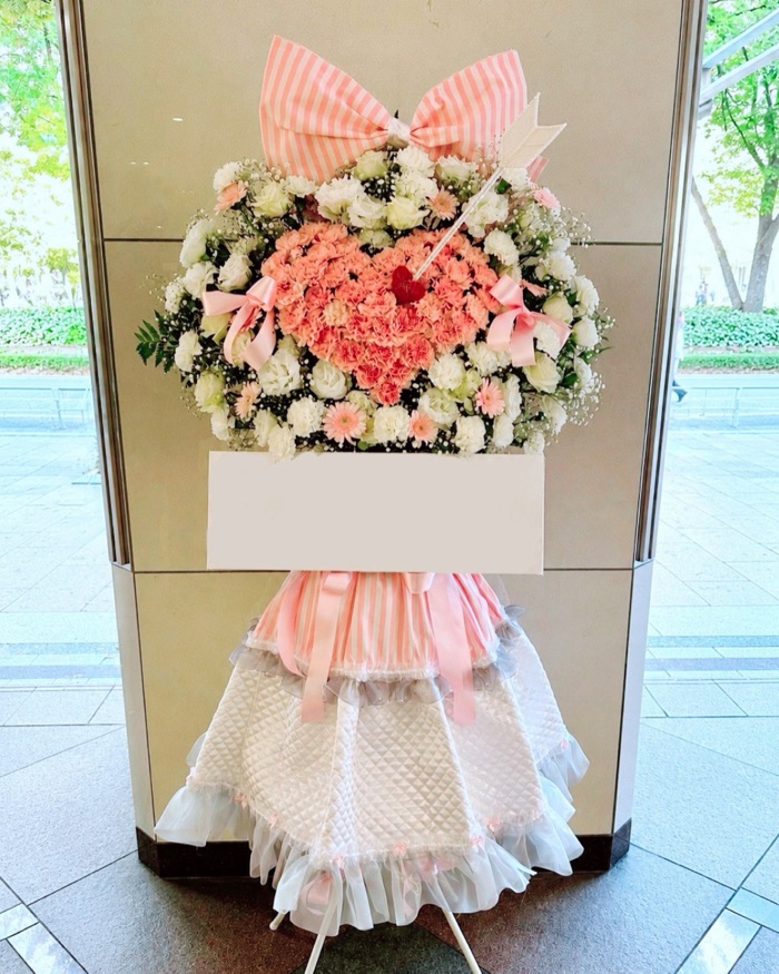 名古屋のフラスタ制作例2|推し活・ライブのフラワースタンド(スタンド花)